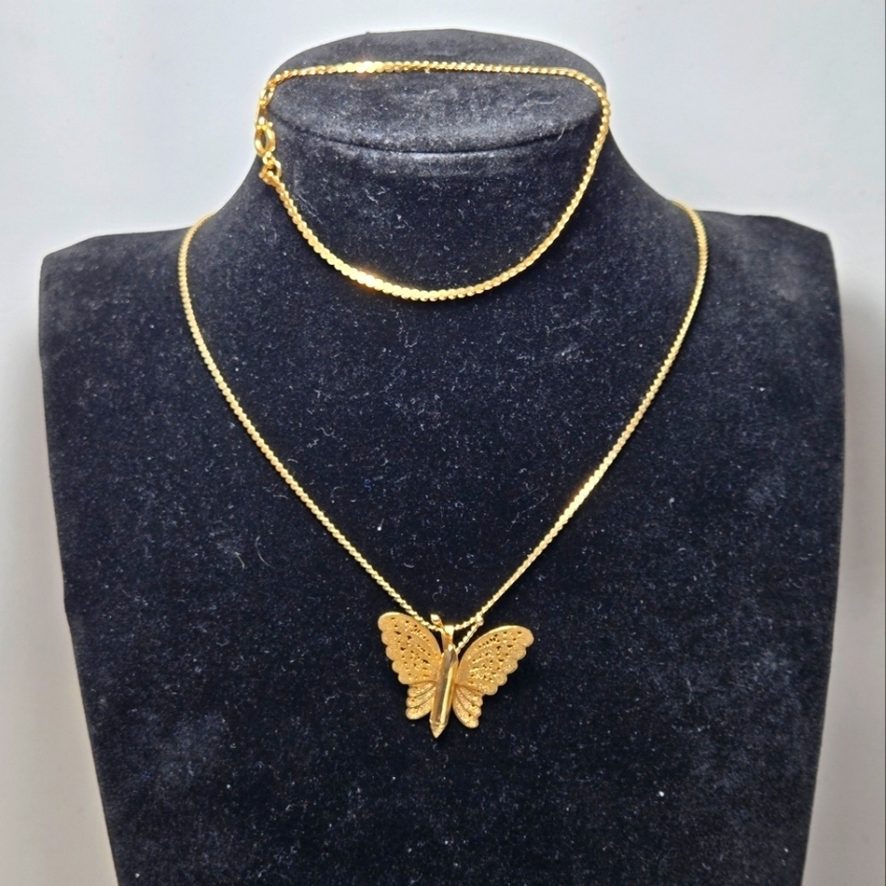Napier Goldtone Chain Filigree Butterfly Charm Matching Bracelet Or Extender